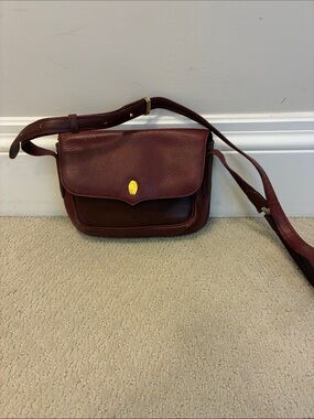 Vintage Must de Cartier Burgundy Pebbled Leather Flap Shoulder Bag GHW👝